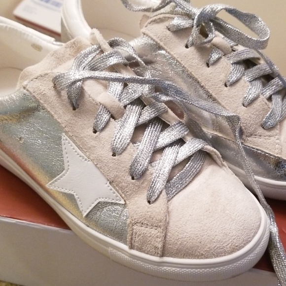 VICI ALL-STAR FAUX SUEDE METALLIC SNEAKERS - Picture 3 of 7